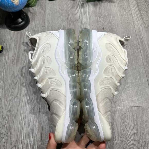 Nike Mens Air Vapormax Plus Triple White 924453-100 Running Shoes - Size 10 - Picture 8 of 11